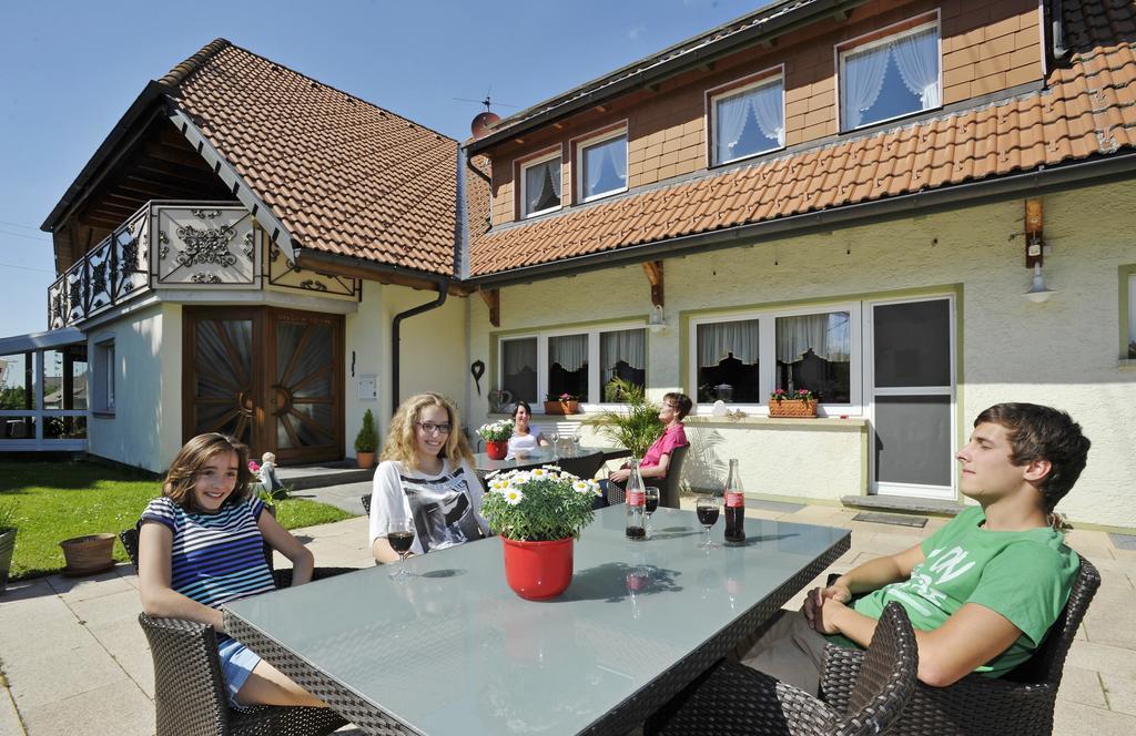 Pension Fohrenberg Ewattingen Buitenkant foto